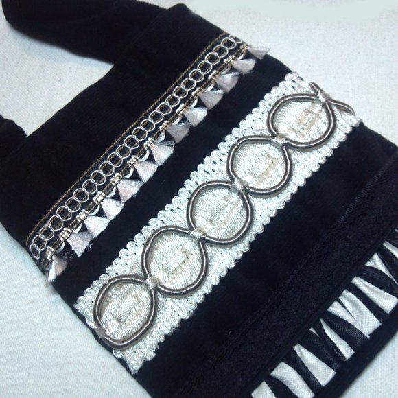Little fabric bag, medicine pouch necklace silk tassels, vintage trim, handmade - Picture 1 of 12